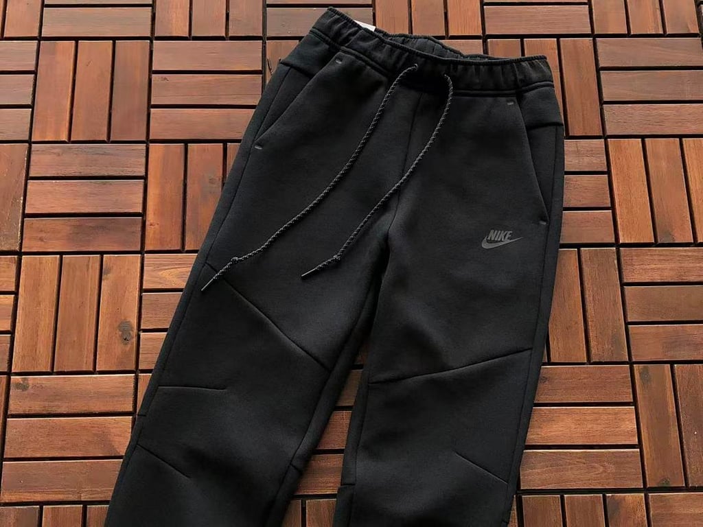 Nike Tech Fleece Full-Zip Hoodie and Pants Set Black - 51