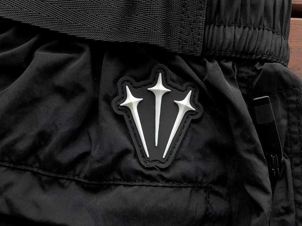 Nike Nocta Woven Shorts - 23