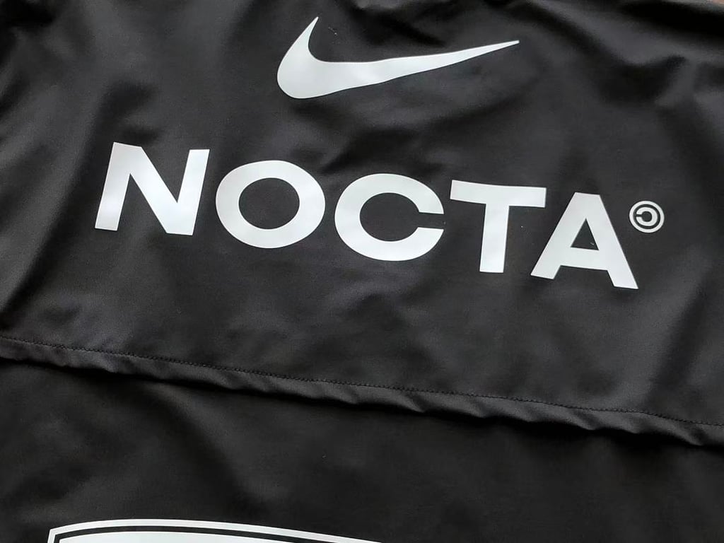 Nike Nocta Golf Long-Sleeve Top - 32