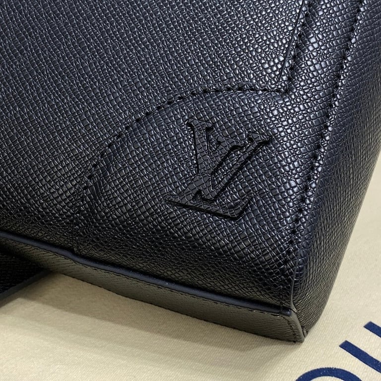 Louis Vuitton Slim Briefcase Taiga Leather Black - 6