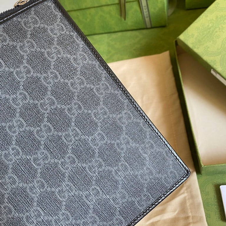 Gucci GG Supreme Interlocking G Pouch Black - 5