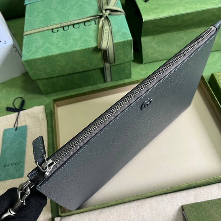 Gucci GG Marmont Leather Clutch Grey - 4