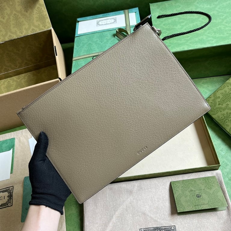 Gucci GG Marmont Leather Clutch Grey - 9