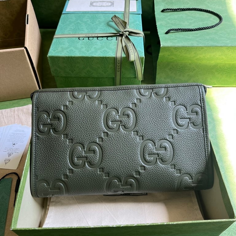 Gucci Jumbo GG Leather Clutch Green - 9