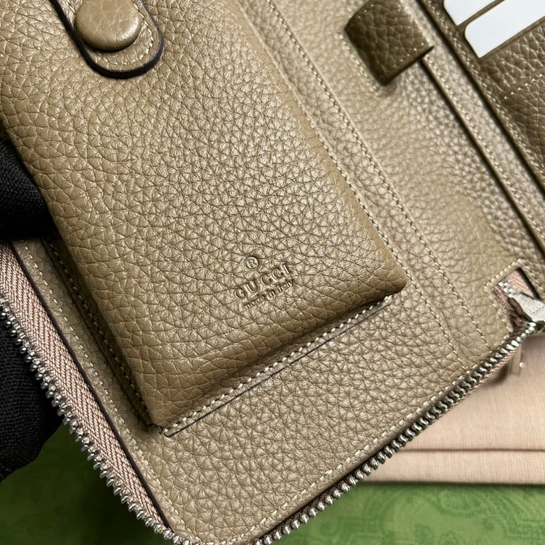 Gucci Jumbo GG Travel Case Grey - 3