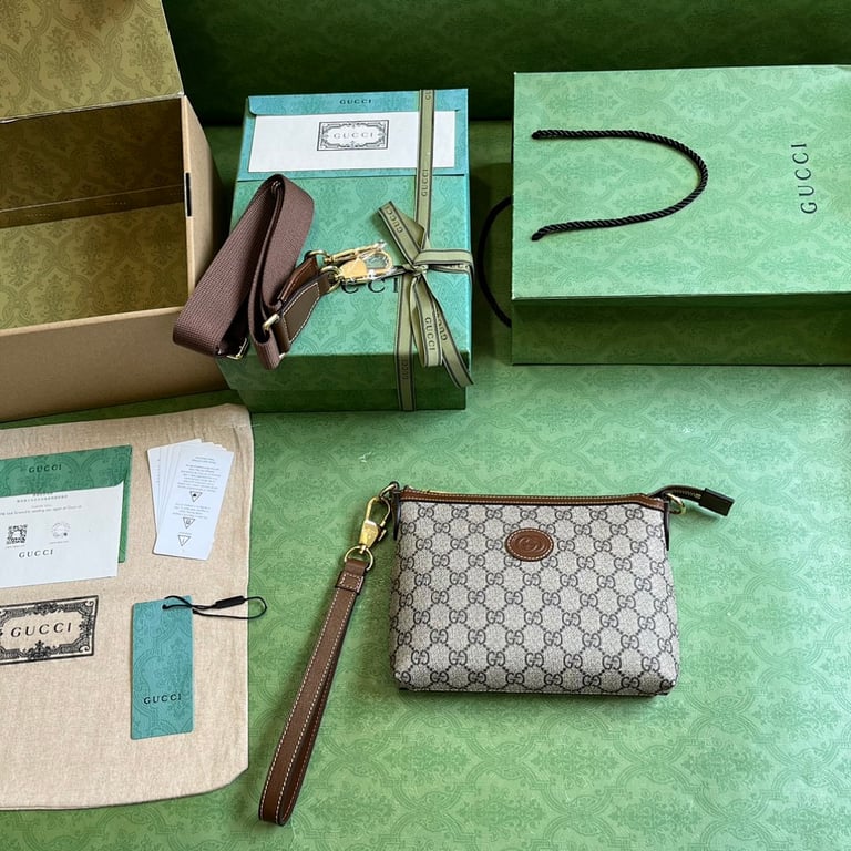 Gucci GG Supreme Interlocking G Messenger Bag 760021 - 2