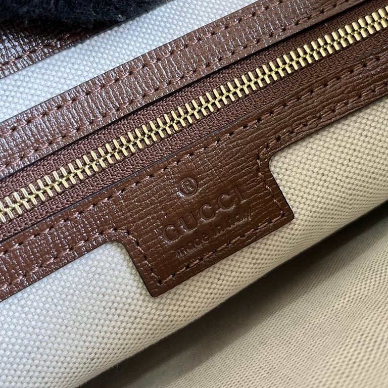 Gucci GG Supreme Interlocking G Messenger Bag 760021 - 3