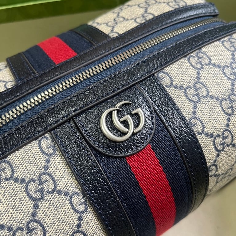 Gucci Savoy GG Supreme Toiletry Bag - 6
