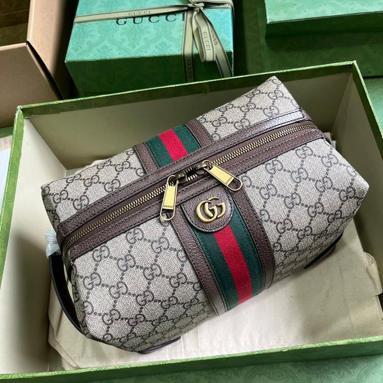 Gucci Savoy GG Supreme Toiletry Bag 739391 - 5