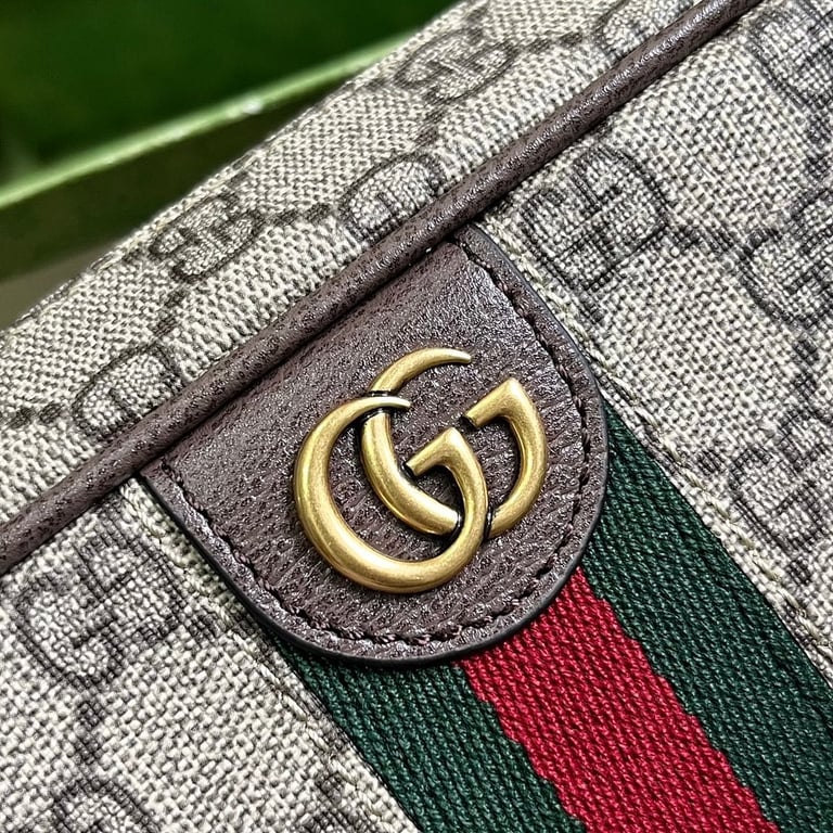 Gucci Savoy GG Supreme Toiletry Case - 6