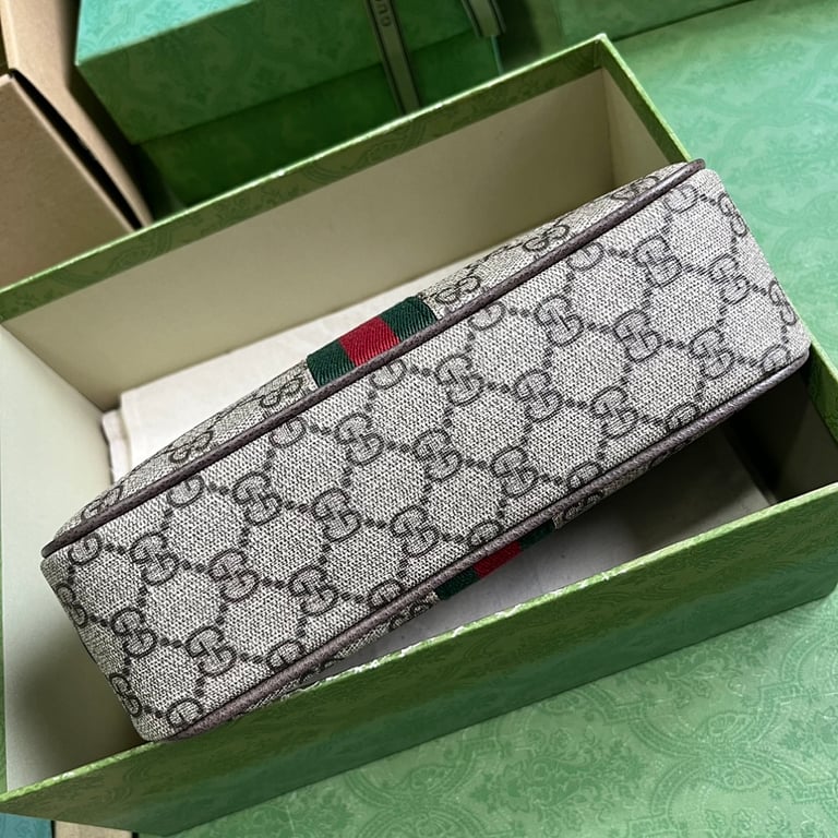 Gucci Savoy GG Supreme Toiletry Case - 8