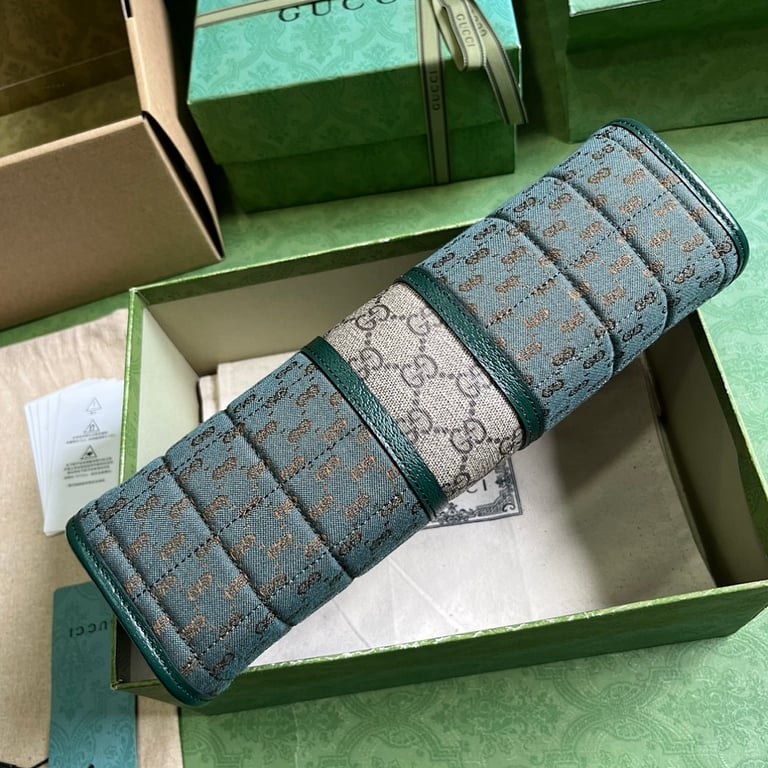 Gucci 751912 Mini GG Quilted Clutch Green - 8