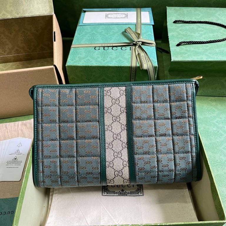 Gucci 751912 Mini GG Quilted Clutch Green - 9