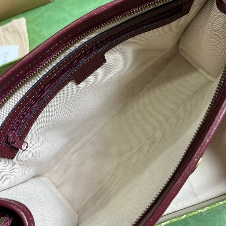 Gucci GG Supreme Quilted Clutch Red and Beige - 3