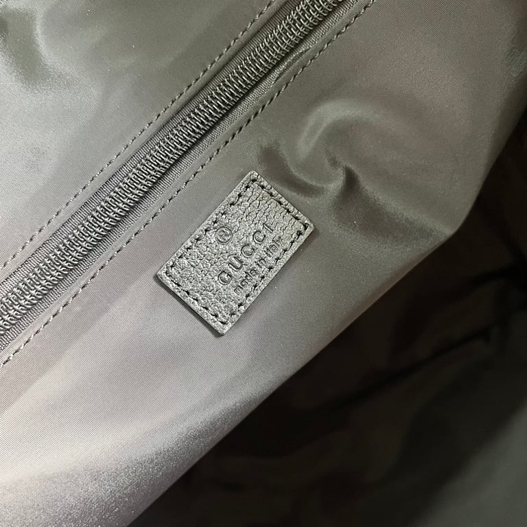 Gucci GG Crystal Canvas Medium Tote Black - 2