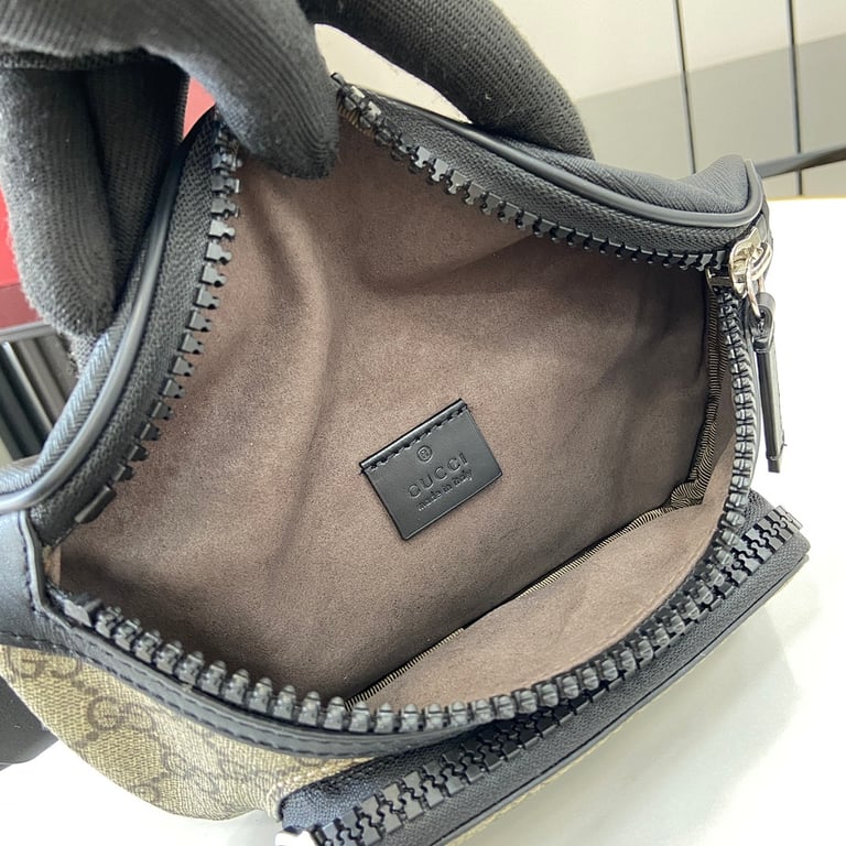 Gucci GG Supreme Belt Bag 450946 - 2