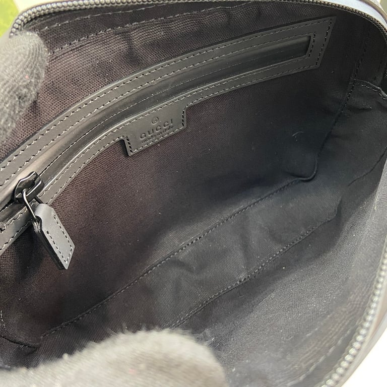 Gucci GG Rubber-Effect Crossbody Bag Black - 3