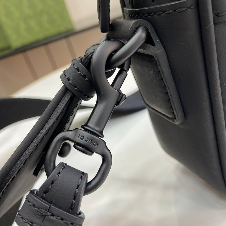 Gucci GG Rubber-Effect Crossbody Bag Black - 5