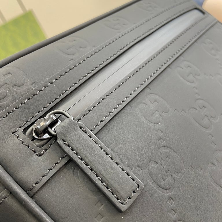 Gucci GG Rubber-Effect Crossbody Bag Black - 6
