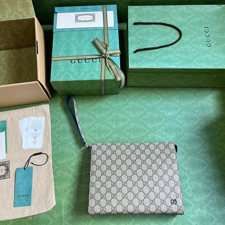 Gucci GG Supreme Pouch Beige Blue - 2