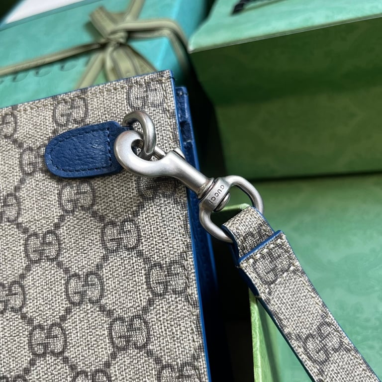Gucci GG Supreme Pouch Beige Blue - 4