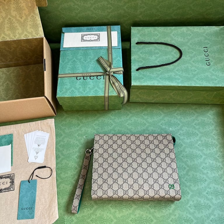 Gucci GG Supreme Pouch 768255 with Green Trim - 2