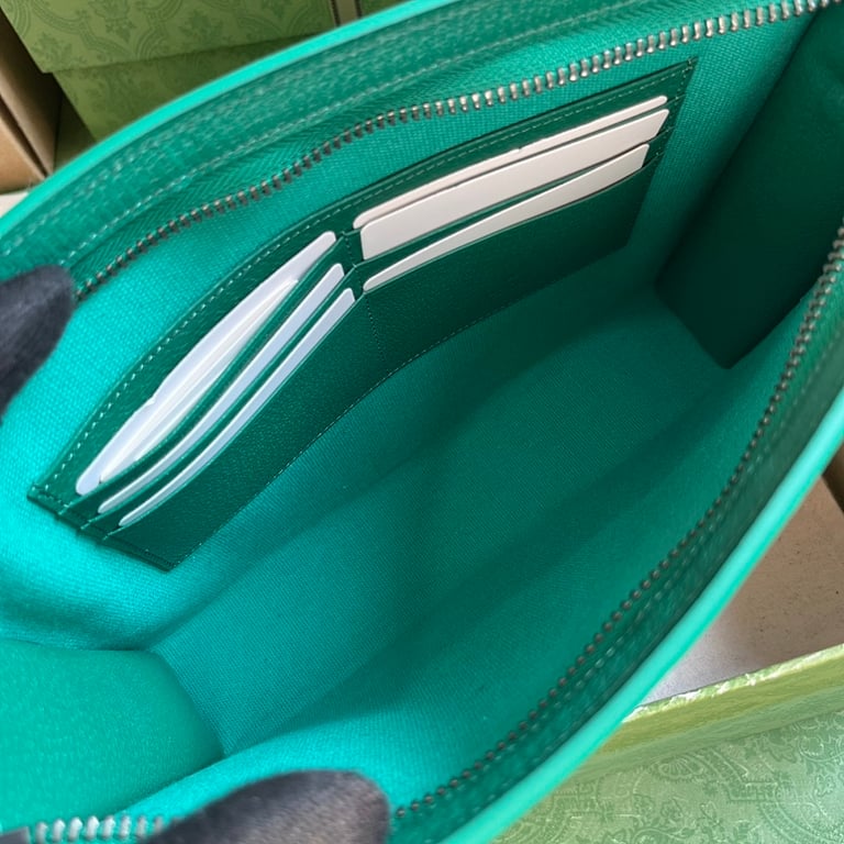 Gucci GG Supreme Pouch 768255 with Green Trim - 3