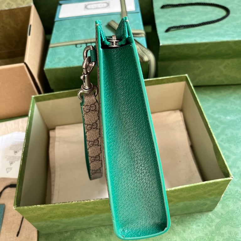 Gucci GG Supreme Pouch 768255 with Green Trim - 7