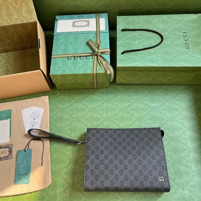 Gucci GG Supreme Pouch 768255 Grey Black - 2