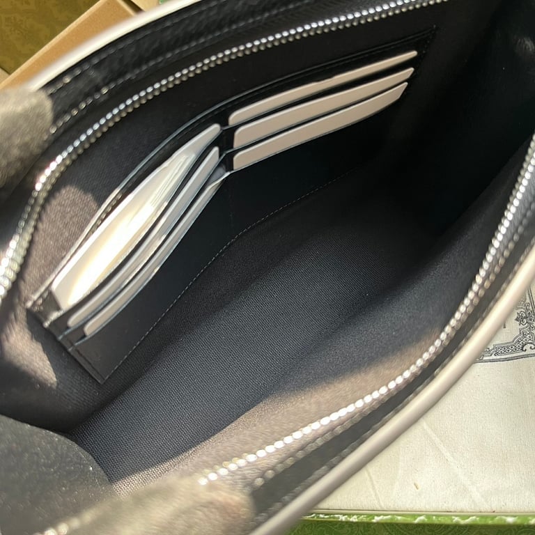 Gucci GG Supreme Pouch 768255 Grey Black - 3