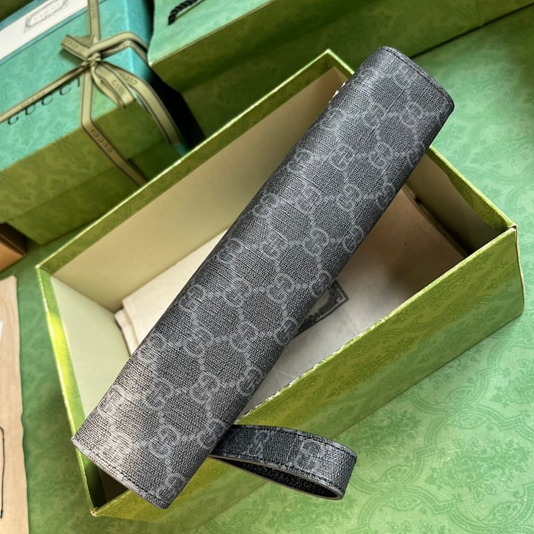 Gucci GG Supreme Pouch 768255 Grey Black - 8