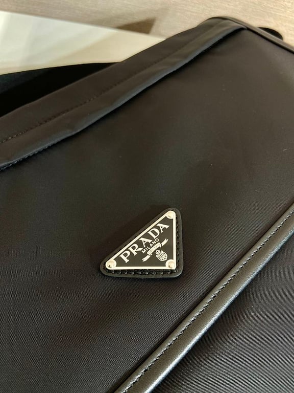Prada Re-Nylon Large Messenger Bag 2VD052A Black - 4