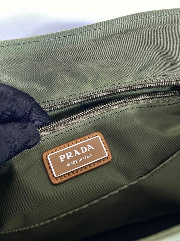 Prada Re-Nylon Messenger Bag 2VD052A Large Green - 2