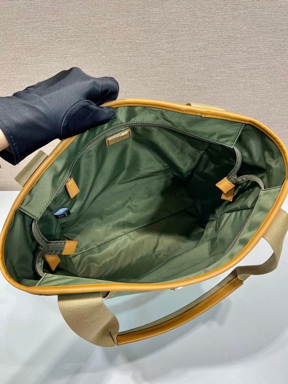 Prada 2VG119 Re-Nylon Tote Bag Green - 3