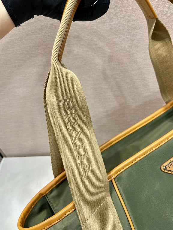 Prada 2VG119 Re-Nylon Tote Bag Green - 6