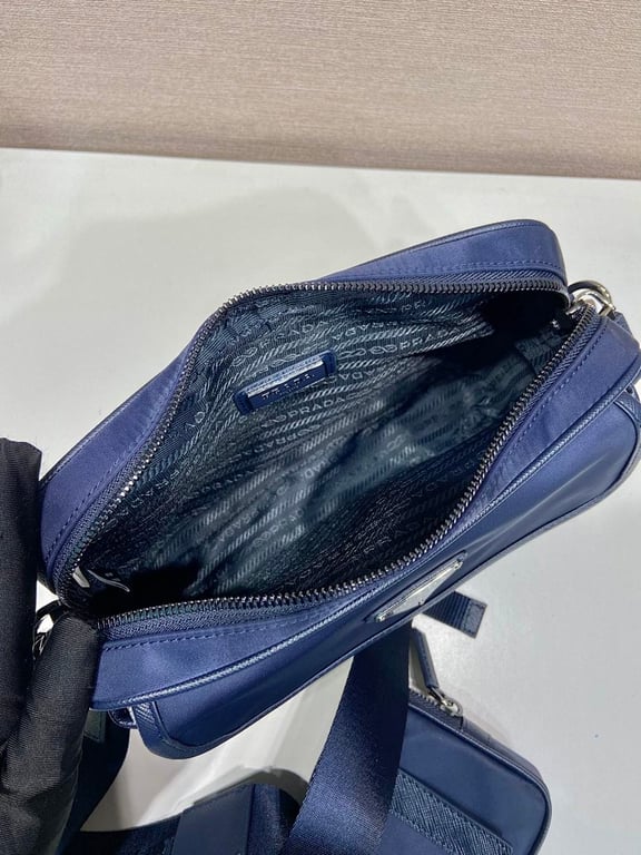 Prada 2VH133B Re-Nylon Messenger Bag Navy - 3