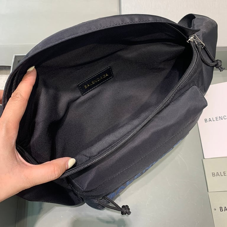 Balenciaga Wheel Belt Bag Black Blue Logo - 4