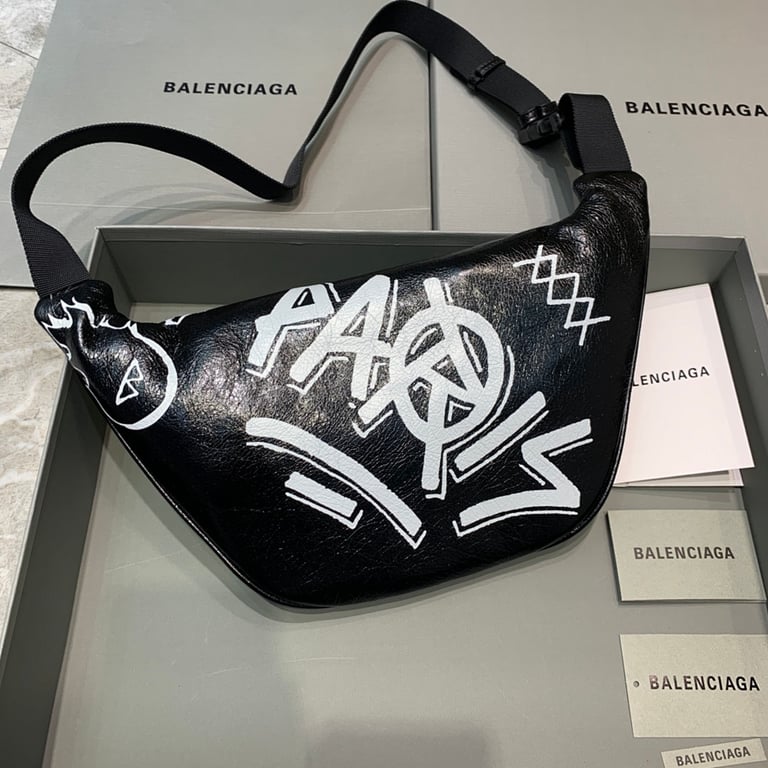 Balenciaga Explorer Graffiti Belt Bag Black - 8