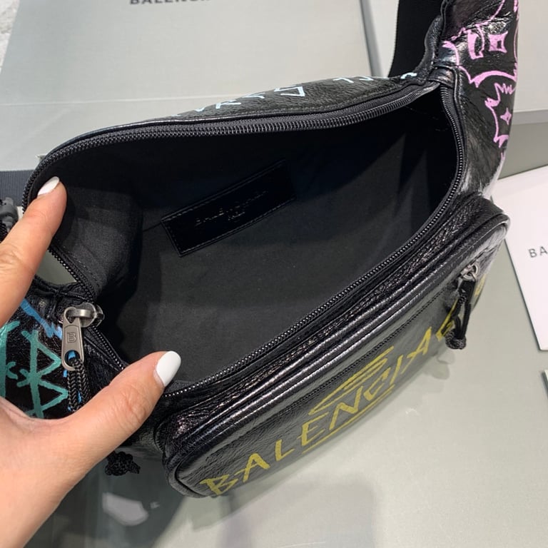 Balenciaga Graffiti Explorer Belt Bag Black - 3