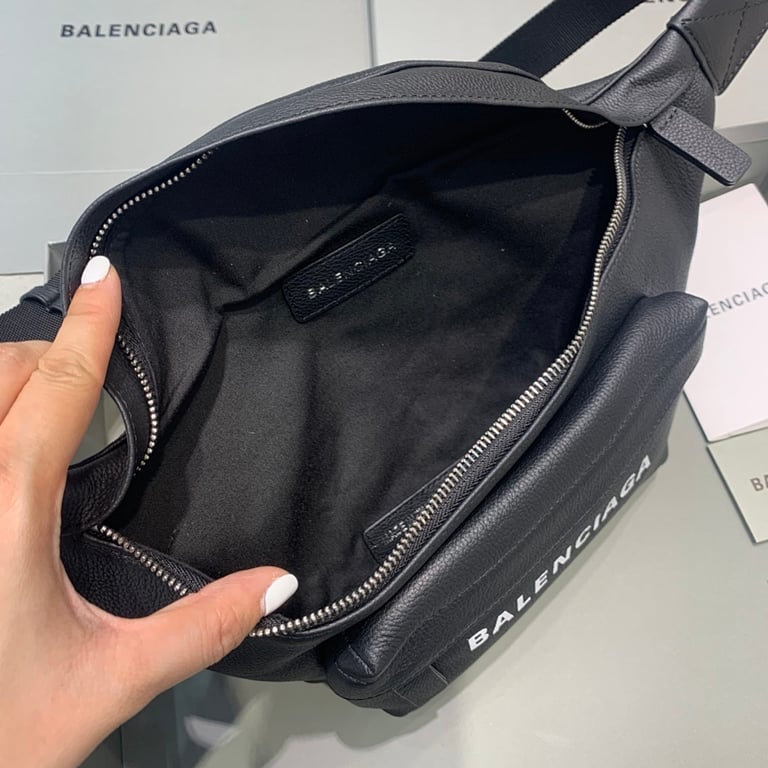 Balenciaga Explorer Belt Bag Black - 4