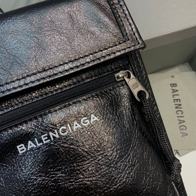 Balenciaga Explorer Phone Pouch Black - 5