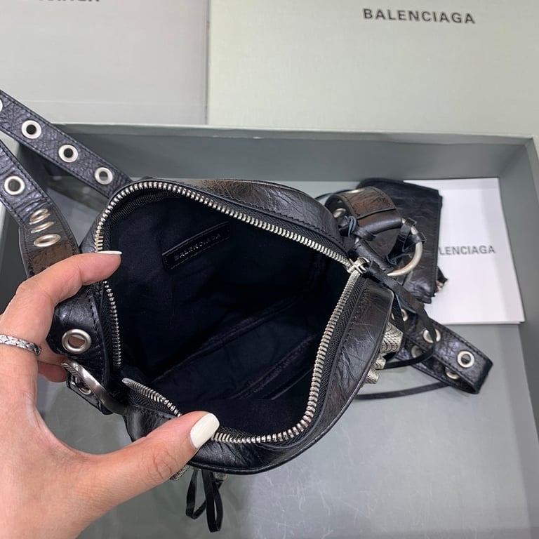 Balenciaga Le Cagole Vertical Crossbody Bag Black - 4