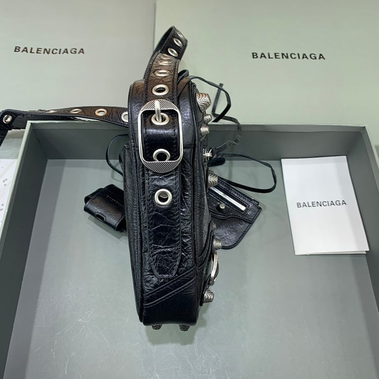 Balenciaga Le Cagole Vertical Crossbody Bag Black - 7