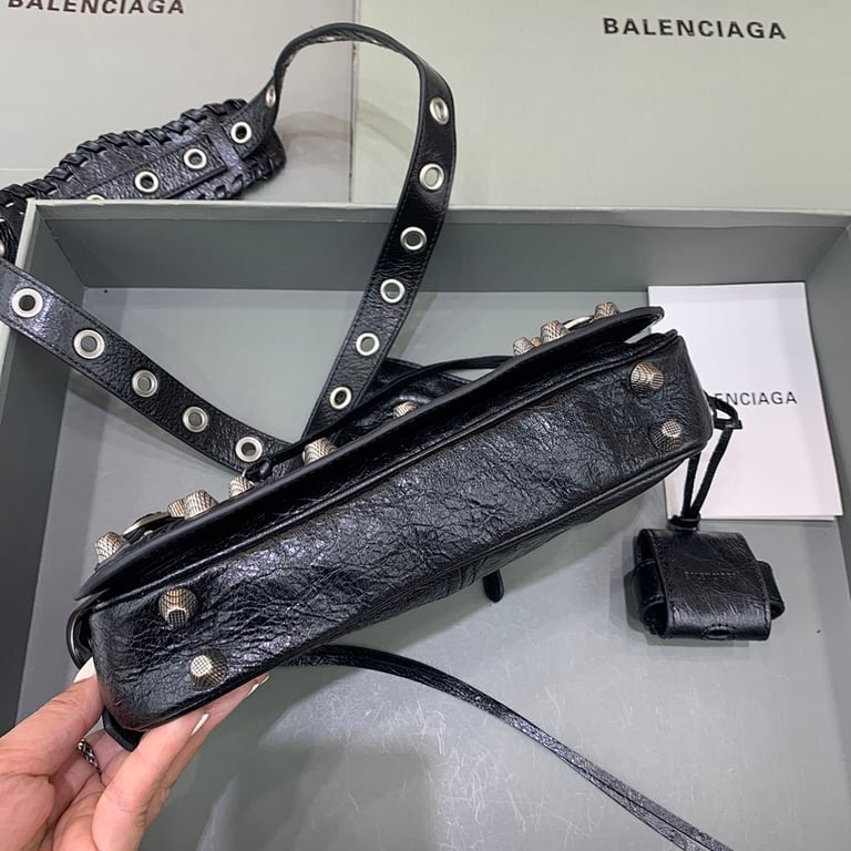 Balenciaga Le Cagole Flap Bag Black - 6