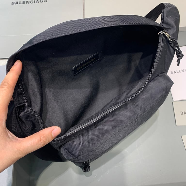 Balenciaga Wheel Belt Bag Black - 3
