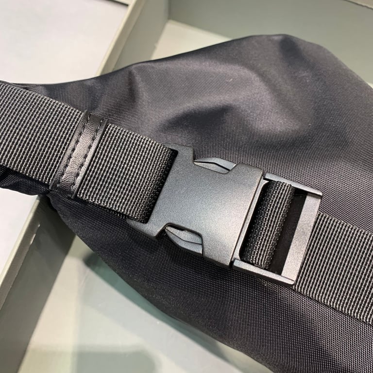 Balenciaga Wheel Belt Bag Black - 4