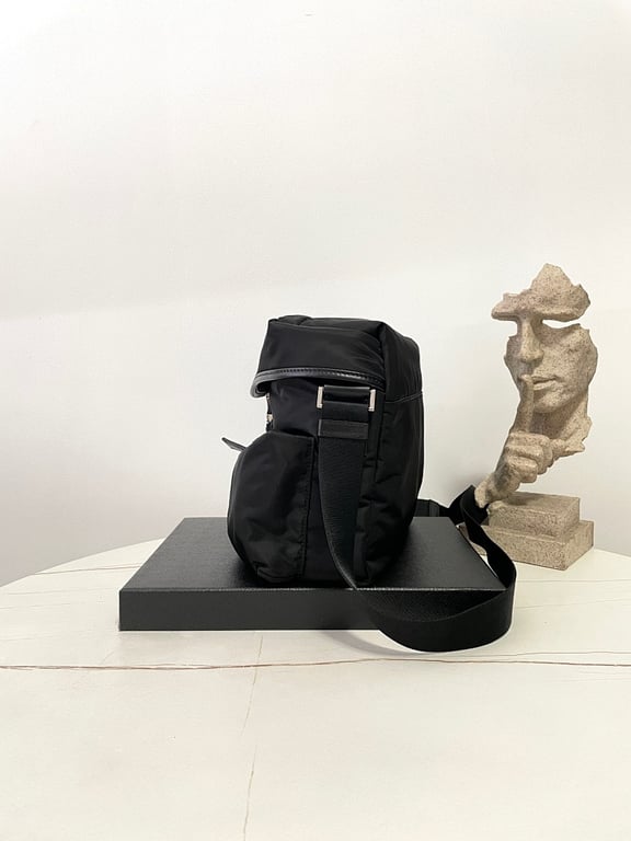 Prada 2VD062 Re-Nylon Messenger Bag Black - 11