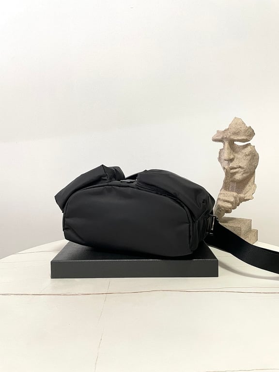 Prada 2VD062 Re-Nylon Messenger Bag Black - 10