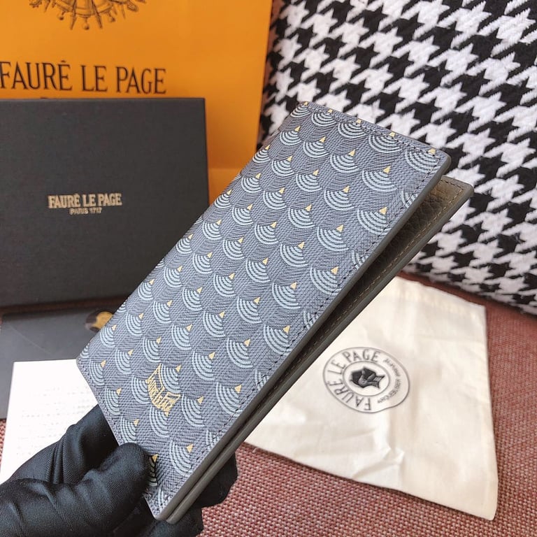 Fauré Le Page Ecailles Passport Cover - 7