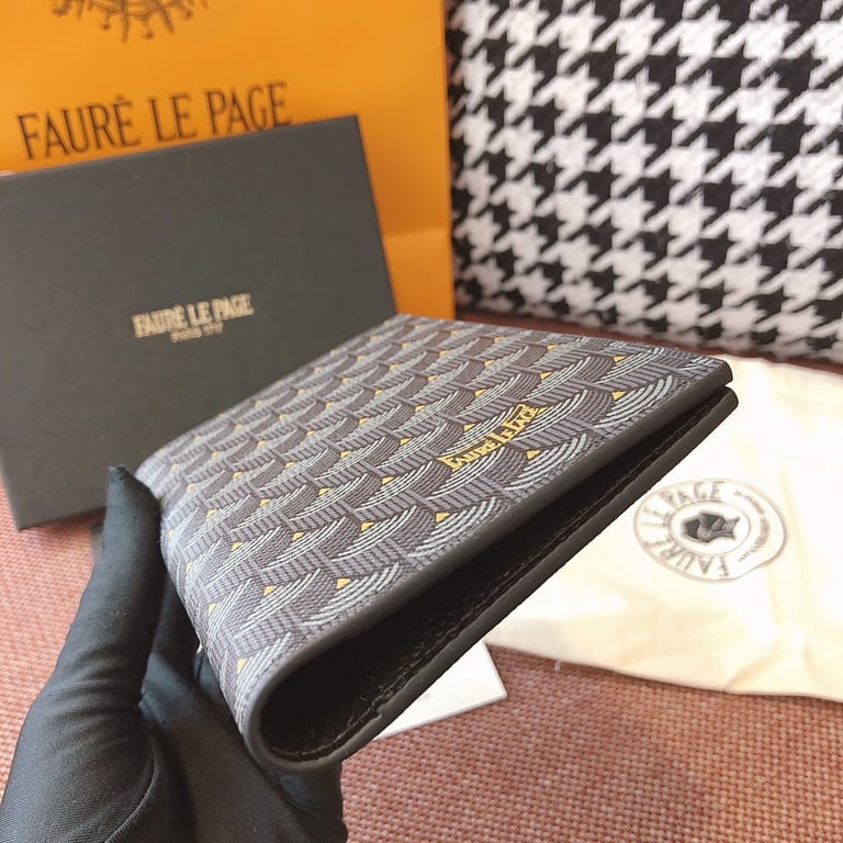 Fauré Le Page Ecailles Passport Holder - 5